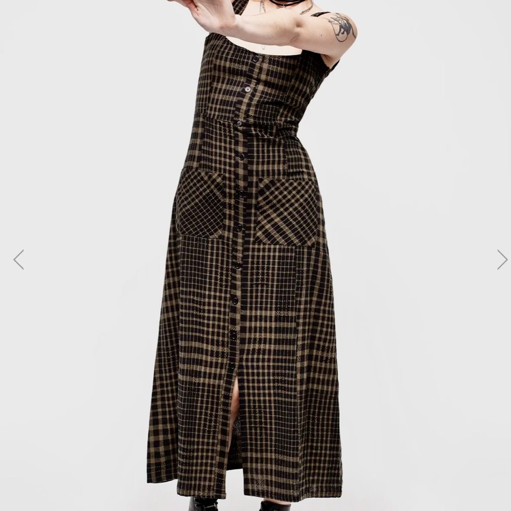 Plaid Sleeveless Dress - Picture 3 of 12